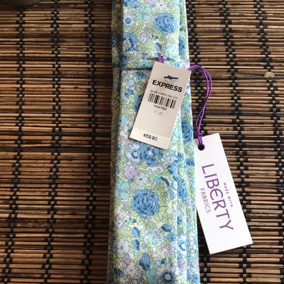 Express Skinny Floral Tie - Picture 3 of 3